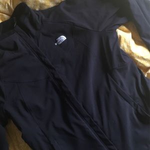 WOMENS SOFT SHELL NORTH FACE ZIP UP